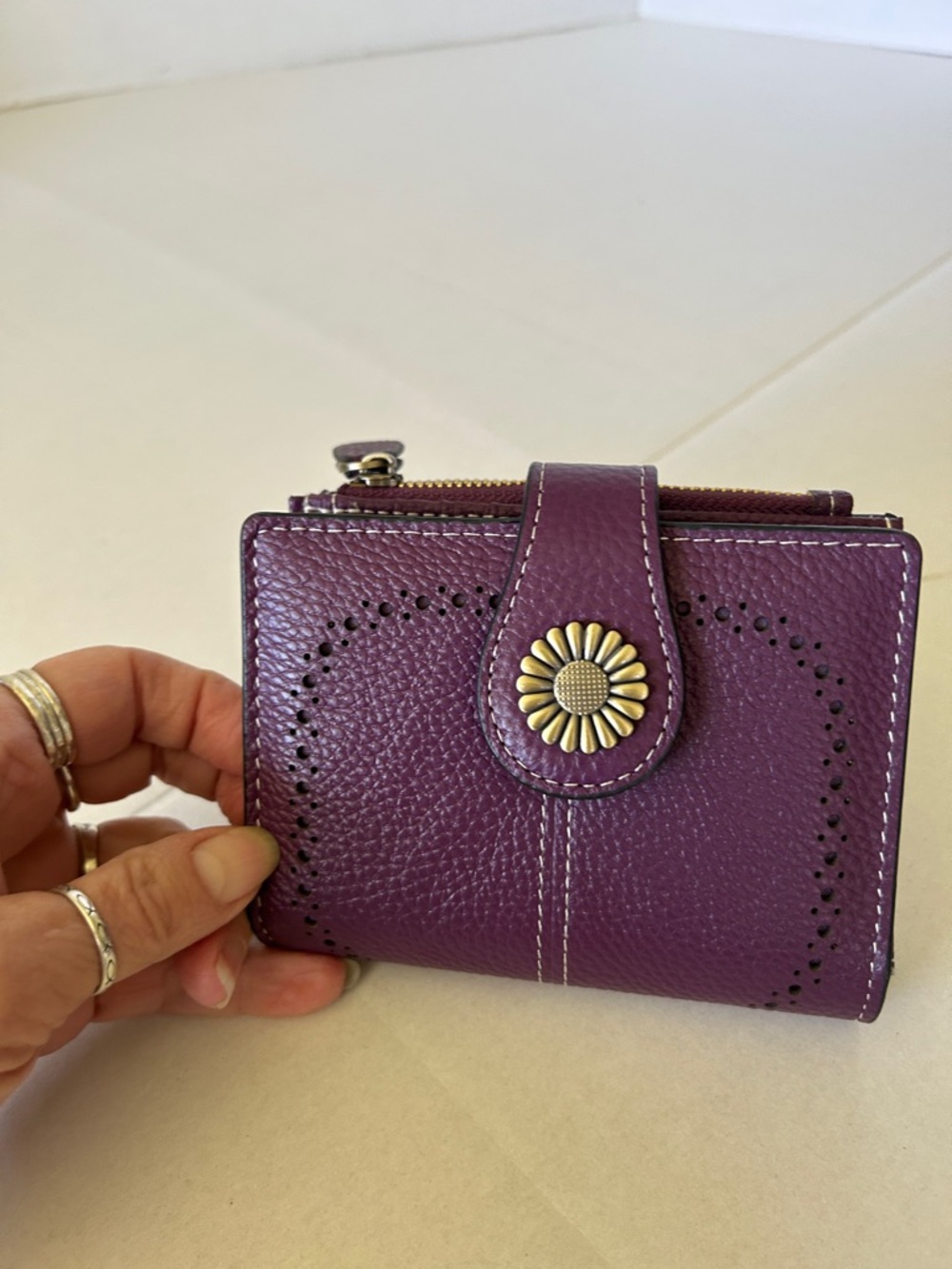 SENDEFN RFID SECURITY ACCORDION STYLE LEATHER SUNFLOWER CLOSURE BIFOLD WALLET